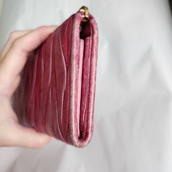 Prada MIUMIU long wallet Zip Around Zippy Genuine leather Quilted Berry Pink - Picture 7 of 12